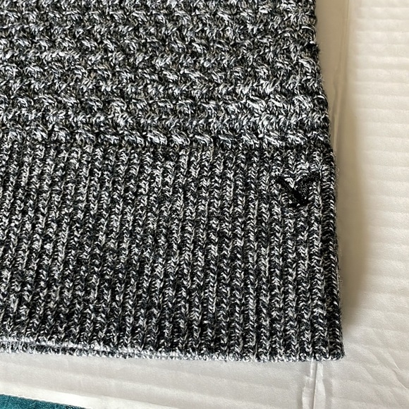 7 Tops $25/ American Eagle Outfitters Black & White Marled Sweater. Size Small - Picture 9 of 9
